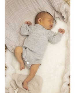 Oppskrift Baby Body Juniper Strikking, pynt, garn og strikkeoppskrifter
