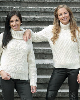 Beskrivning Mönsterstickad polotröja