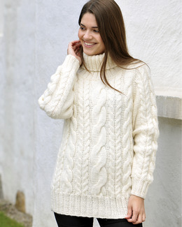 Beskrivning Polotröja med flätor