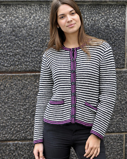 Beskrivning Jacka i Chanelstil