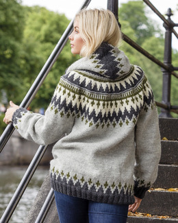 Beskrivning Kofta och halsduk