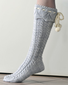 Beskrivning Sockor med flätor