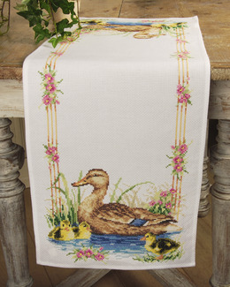 Broderikit Löpare Ankdammen