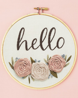 Broderikit Flexitavla Hello