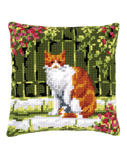 Broderikit Kudde Katt i Blomstergård