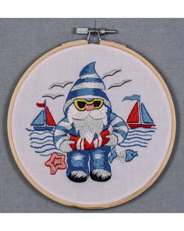 Broderikit Tavla Strand Gnome