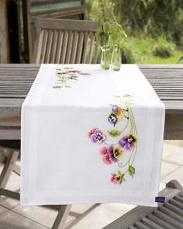 Broderikit Löpare Blåmesar och penséer
