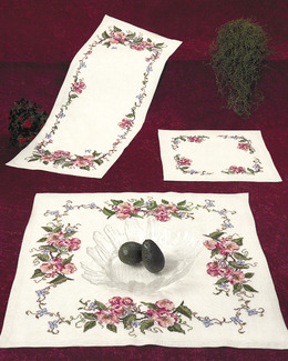 Broderikit Duk Vilda Rosor