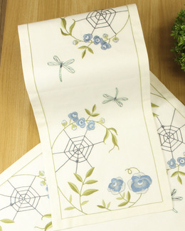 Broderikit Löpare Spindelnätet