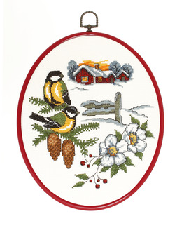 Broderikit Flexitavla Talgoxar på en grangren