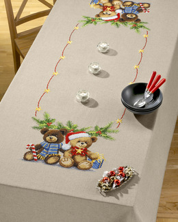 Broderipakke Middagsduk Julebamser Strikking, pynt, garn og strikkeoppskrifter