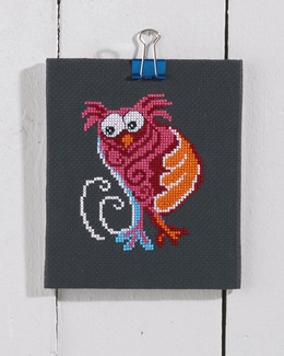 Broderikit Tavla Röda ugglan