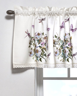 Gardinkappa med Tryckt Blommotiv och spetskant Laila